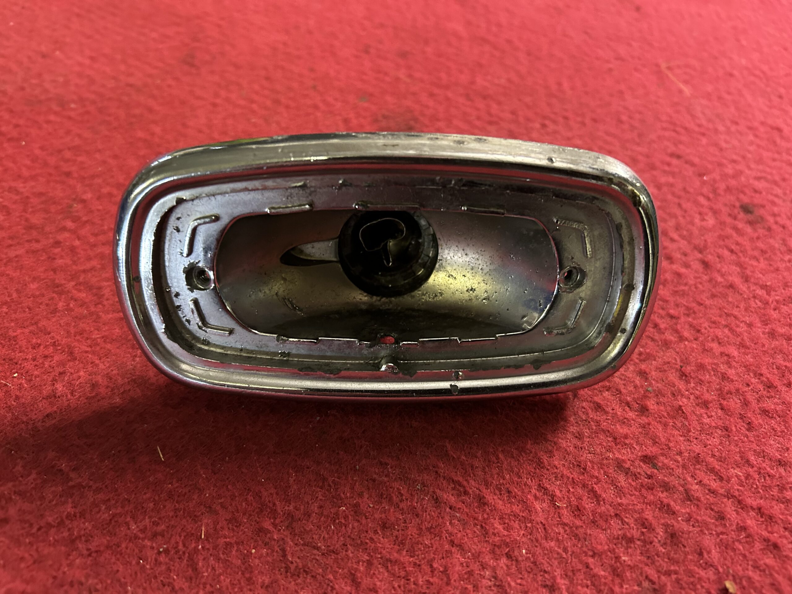 Maserati 3500 GT indicator light holder 1133